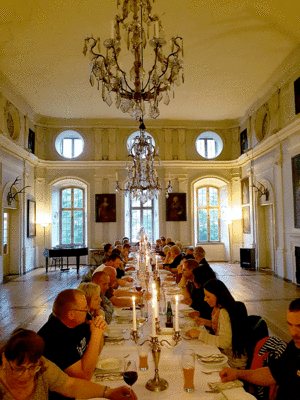 Im Rittersaal von Schloss Hohenstadt. Foto: DBwV/Ingo Kaminsky