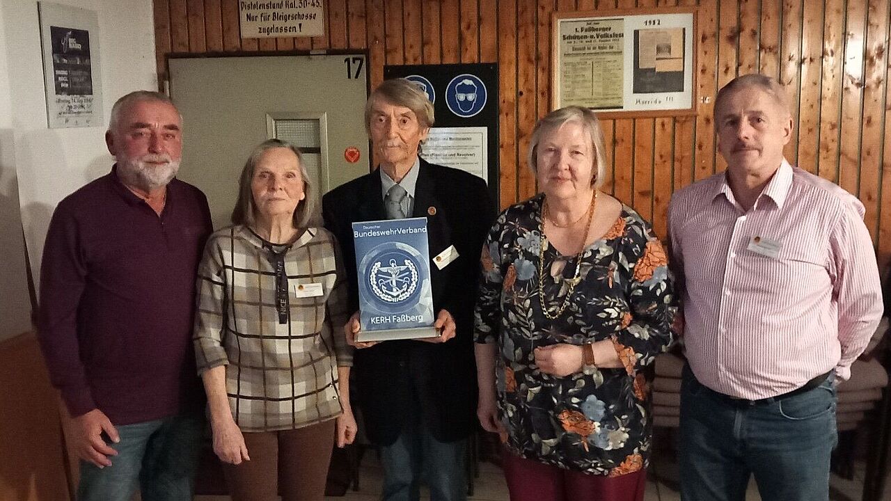 Hans Landau, Christa Ehlert, Reinhard Wiedau, Renate Wiedau und Harald Zimmer. Foto: DBwV