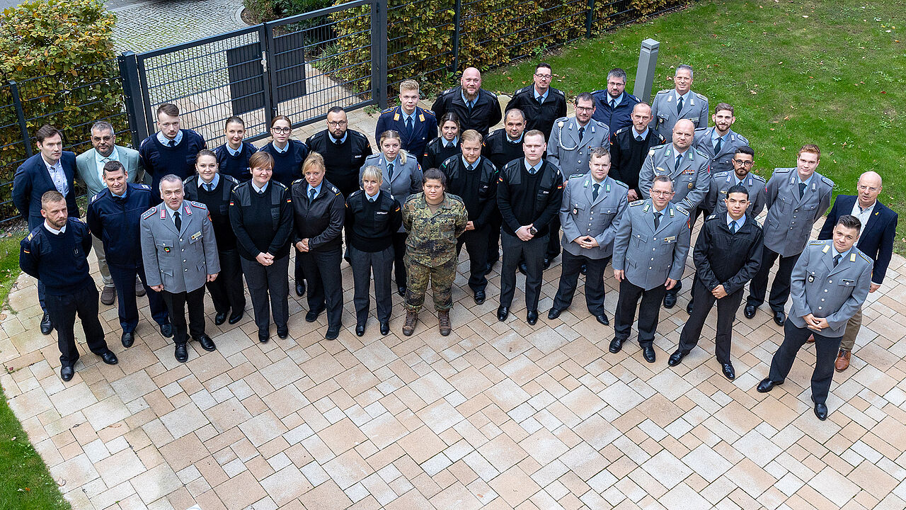 Rund 40 Soldatinnen und Soldaten trafen sich zur Mannschaftstagung auf Einladung des DBwV in Berlin. Foto: DBwV/Yann Bombeke