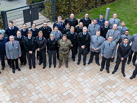 Rund 40 Soldatinnen und Soldaten trafen sich zur Mannschaftstagung auf Einladung des DBwV in Berlin. Foto: DBwV/Yann Bombeke