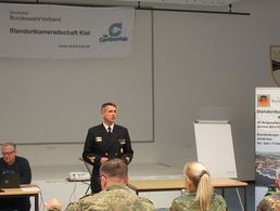 Hauke Pauls (l.) und Rene Sirock bei der Begrüßung. Foto: LV Nord