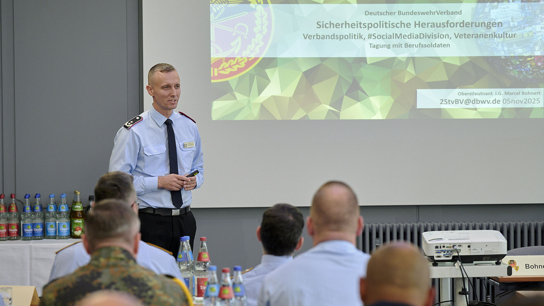 Oberstleutnant i.G. Marcel Bohnert sprach zu wichtigen Aspekten der Zukunft der Bundeswehr. Foto: DBwV/Ingo Kaminsky