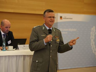 „Verbandsarbeit ist und bleibt auf allen Ebenen harte Arbeit", sagte der Bundesvorsitzende Oberst André Wüstner. Foto: DBwV/Sarina Flachsmeier