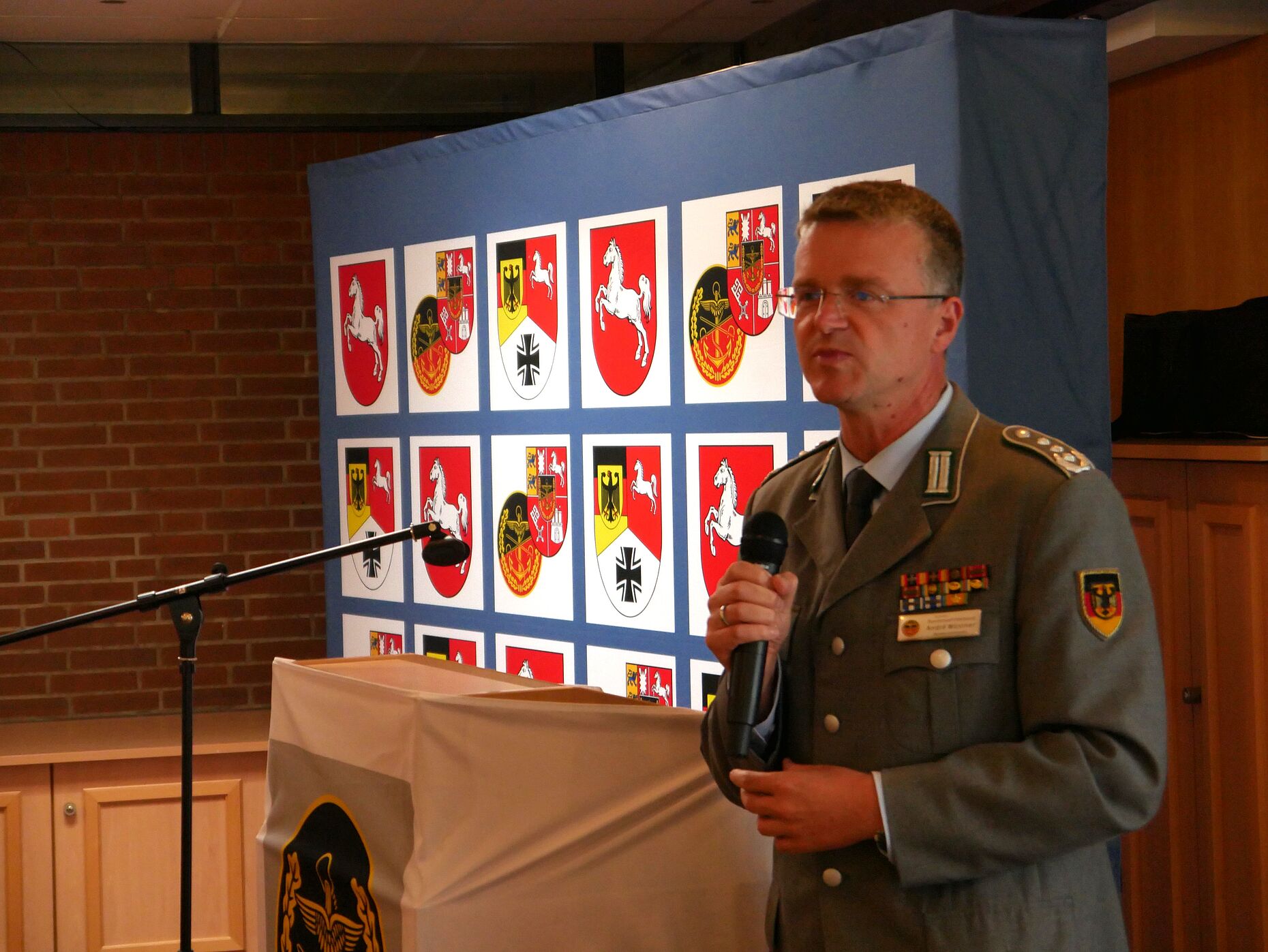 Andrè Wüstner ging auf die Geschichte des DBwV ein. Foto: DBwV