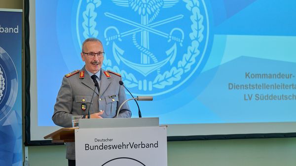Generalmajor Robert Sieger sieht den Abwärtstrend beim Personal gestoppt und forciert den personellen Aufwuchs zur Reorganisation der Bundeswehr. Foto: IK