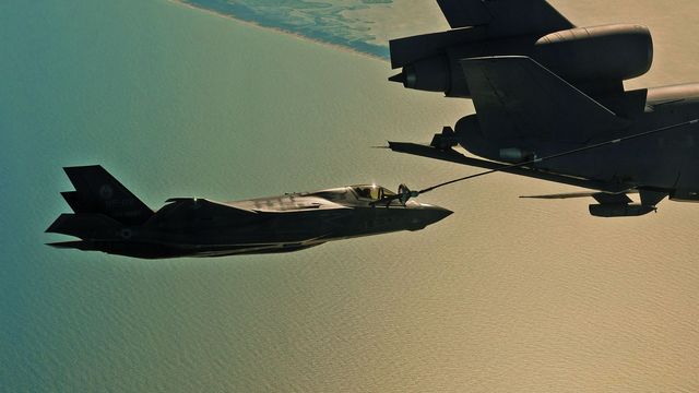 Für die Luftwaffe sollen 35 F-35A Lightning II beschafft werden. Selbstverständlich kann die F-35A auch in der Luft betankt werden. Foto: Lockheed Martin