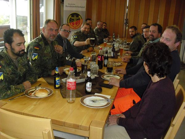 Kameradschaft und Geselligkeit werden groß geschrieben bei der TruKa Auenhausen. Foto: TruKa Auenhausen