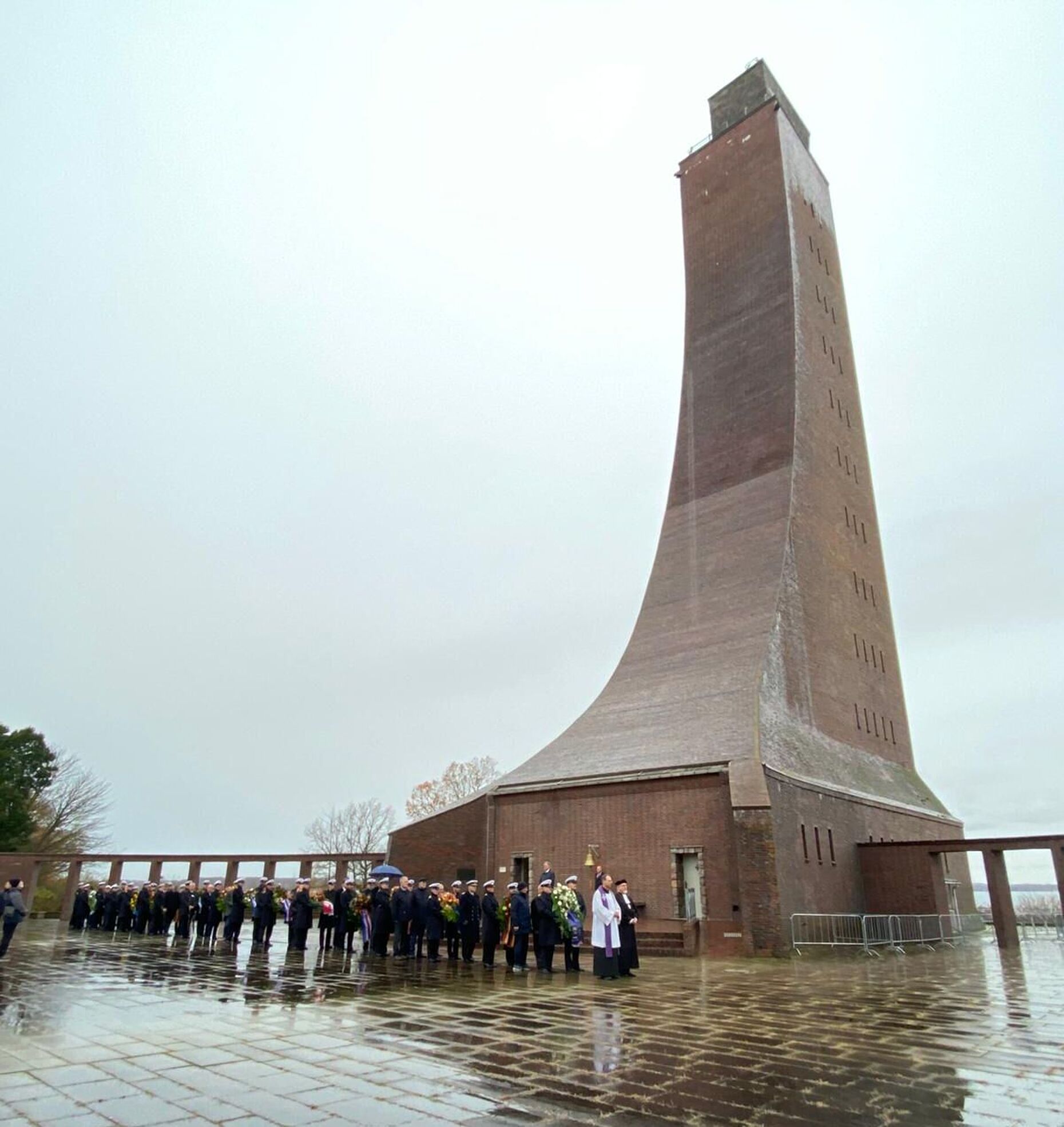 Auch am Ehrenmal der Marine in Laboe wurde der Volkstrauertag mit einer Gedenkveranstaltung begangen. Foto: DMB/Arndt