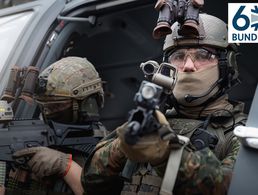 Die Grundsätze der Inneren Führung haben sich bis heute bewährt - sie sind nach wie vor das Fundament für das Selbstverständnis unserer Streitkräfte. Foto: Bundeswehr/Marco Dorow