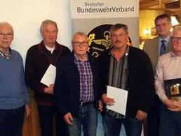 Dank und Anerkennung für die langjährigen Mitglieder. Foto: Bernhard Seibel