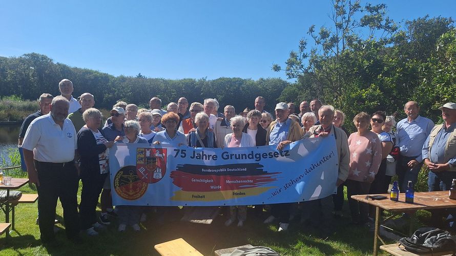 Ein klares „Ja“ zum Grundgesetz brachten die Kameradinnen und Kameraden auf Sylt zum Ausdruck. Foto: LV Nord