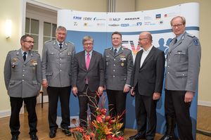 Vorsitzender Sanitätsdienst Oberstabsfeldwebel Stefan Sprengers, Oberstleutnant Thomas Behr, Vorsitzender der Soldaten und Veteranen Stiftung, Wehrbeauftragter Hans-Peter Bartels, DBwV-Bundesvorsitzender Oberstleutnant André Wüstner, MdB Fritz Felgentreu