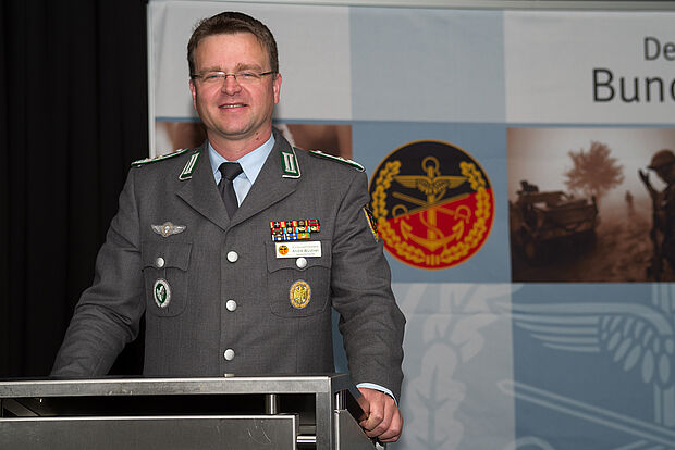In Montabaur war der DBwV-Vorsitzende Gastgeber: Oberstleutnant André Wüstner Foto: DBwV/Bombeke