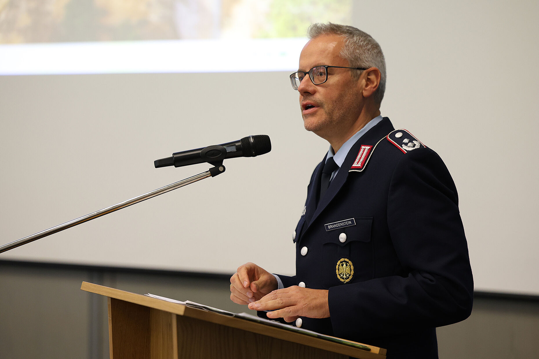 Oberstleutnant i.G. Dr. Detlef Brandenstein, Vorsitzender des Fachbereichs Besoldung, Haushalt und Laufbahnrecht im DBwV-Bundesvorstand. Foto: DBwV/Yann Bombeke