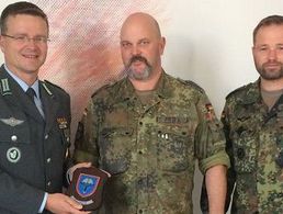 In Zweibrücken besuchte Bundesvorsitzender Oberstleutnant André Wüstner das FschJgRgt 26 Foto: Standortbeauftragter Saarland & Standort Zweibrücken