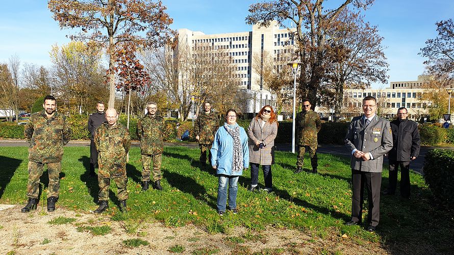 DBwV-Bundesvorsitzender André Wüstner (re. vorn) tauschte sich mit den Bonner Mandatsträgern aus. Foto: StoKa Bonn