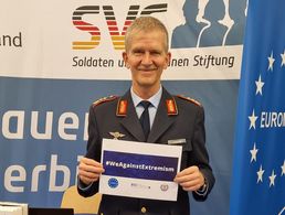Ein Zeichen gegen Extremismus setzte bei der BSC auch Generalleutnant Martin Schelleis, Inspekteur der Streitkräftebasis. Foto: DBwV