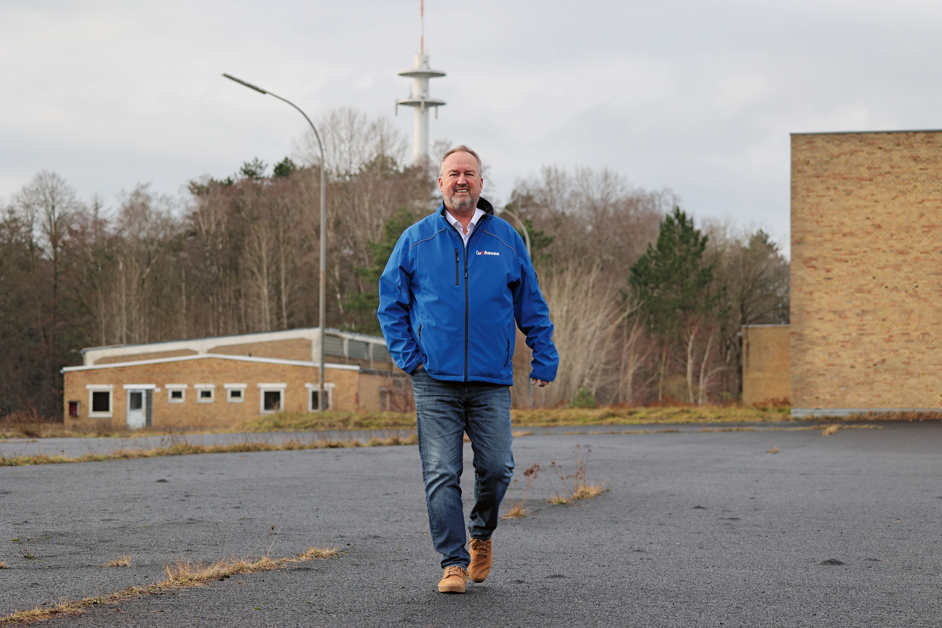 Der Sozialdemokrat Uwe Santjer ist seit 2019 Oberbürgermeister in Cuxhaven. Der 60-Jährige lebt im Stadtteil Altenwalde, wo die Hinrich-Wilhelm-Kopf-Kaserne liegt. Foto: Stadt Cuxhaven/Marcel Kolbenstetter