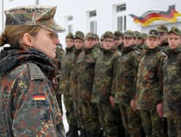 Zahlreiche Themen bewegen die Mitglieder im Landesverband: Beihilfe, Personalratswahlen, aber auch die Durchführungsbestimmungen zum BesStMG, etwa zur Einführung der Führungszulage. Foto: Bundeswehr/Andrea Bienert