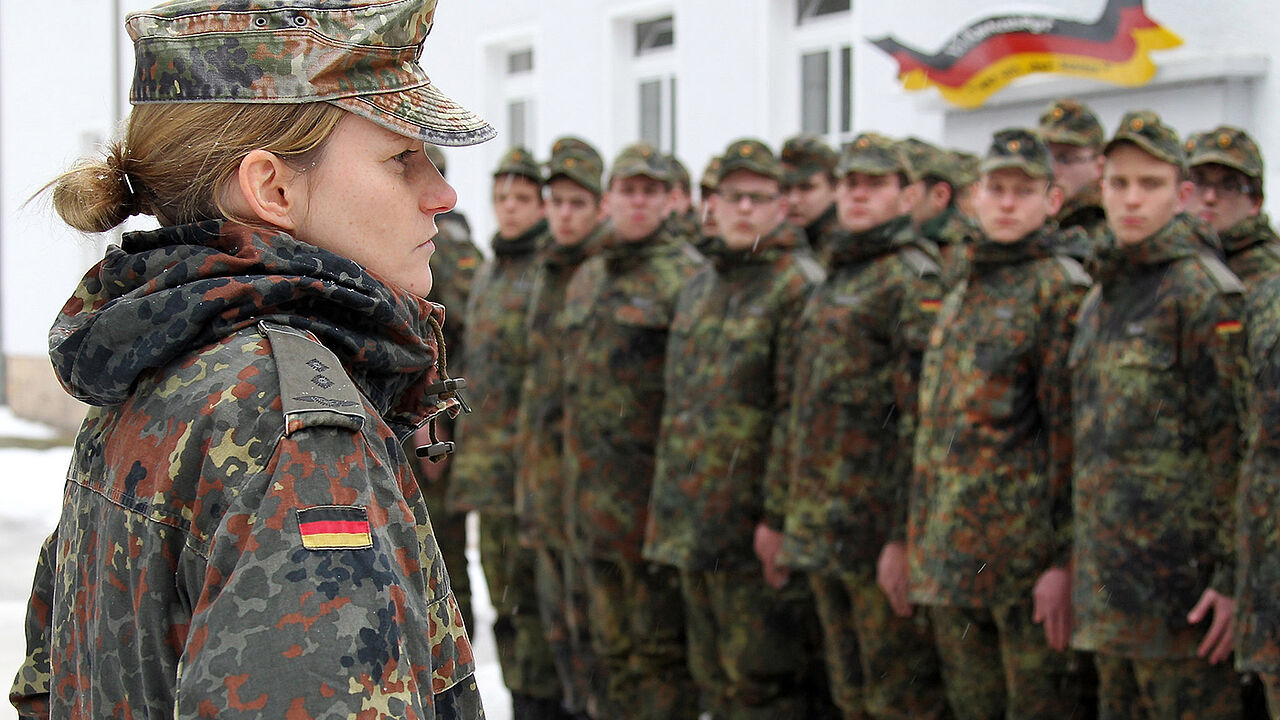 Zahlreiche Themen bewegen die Mitglieder im Landesverband: Beihilfe, Personalratswahlen, aber auch die Durchführungsbestimmungen zum BesStMG, etwa zur Einführung der Führungszulage. Foto: Bundeswehr/Andrea Bienert
