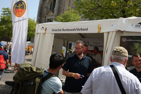 Viel los war auch am Stand des DBwV. Foto: DBwV/Yann Bombeke