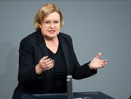 Eva Högl (SPD), stellvertretende Vorsitzende der SPD-Bundestagsfraktion, soll neue Wehrbeauftragte werden.Foto: dpa/Bernd von Jutrczenka