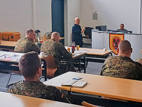 Die selbständige TruKa Pfullendorf sprach mit ihrer Informationsveranstaltung Mitte Juni 2024 speziell die Zeitsoldaten am Standort an. Foto: Guido Ruoß