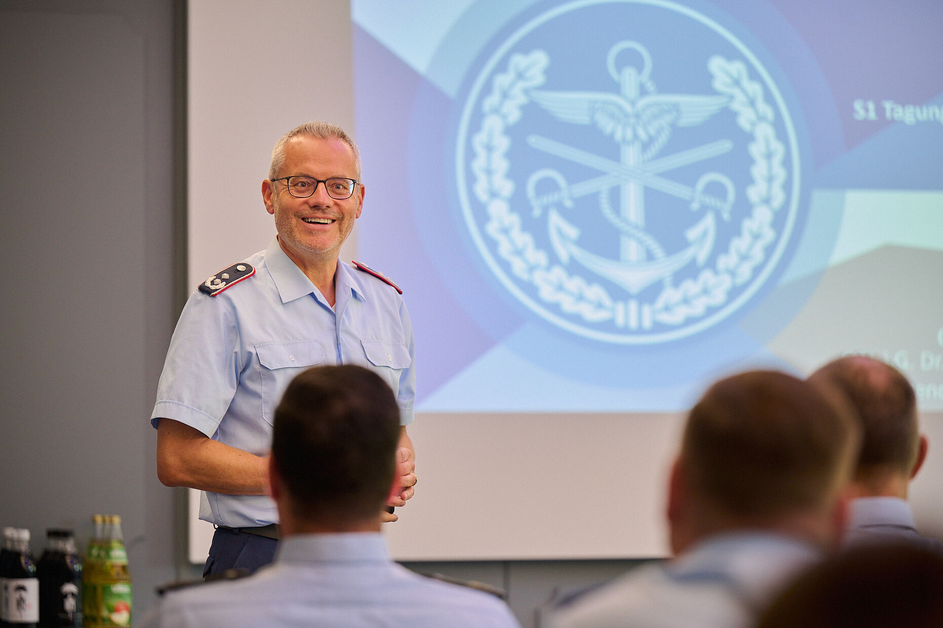 Oberstleutnant i.G. Dr. Detlef Brandenstein erläuterte aktuelle Gesetzgebungsvorhaben, den Stand der verfassungsgemäßen Alimentation und die Positionen des DBwV in den laufenden Verfahren. Foto: Ingo Kaminsky