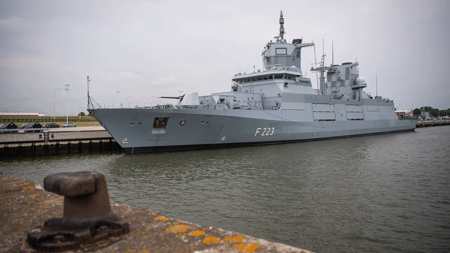 Die Fregatte "Nordrhein-Westfalen" wurde in Wilhelmshaven in Dienst gestellt. Foto: picture alliance/dpa/dpa pool | Sina Schuldt