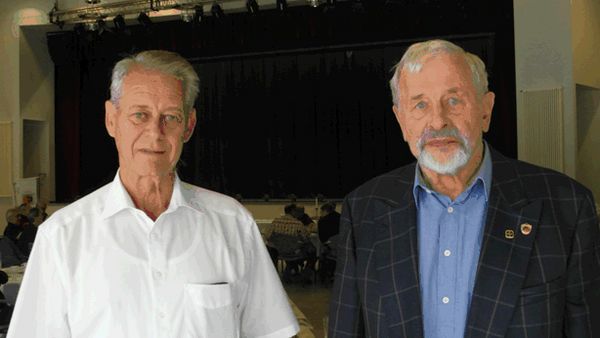 Auszeichnung und Ehrung in Hessisch Lichtenau: Oberstabsfeldwebel a.D. Hans Heckrodt  und Stabsfeldwebel a. D Gerhard Krause (Foto: sKERH Hessisch Lichtenau)  