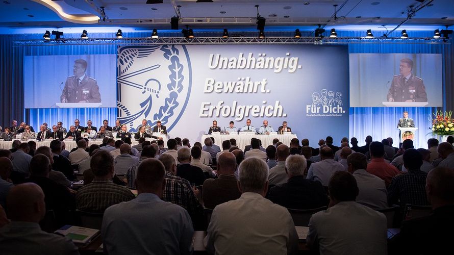 257 Stimmberechtigte entscheiden bei der 20. Hauptversammlung in Berlin über die Zukunft des DBwV Foto: DBwV/Scheurer