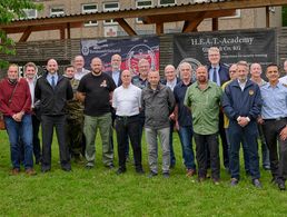 Mandatsträger des Bezirks Neckar-Tauber-Jagst machten sich bei ihrer zweitägigen Tagung im TCRH in Mosbach fit für die Verbandsarbeit – mit dabei Gäste vom Bundes- und Landesvorstand sowie DBwV-Partner. Foto: DBwV/Ingo Kaminsky