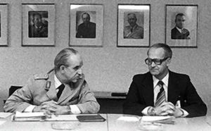 Februar 1979: Schon kurz nach seinem Amtsantritt als Generalinspekteur der Bundeswehr, führte General Jürgen Brandt (l.) ein erstes Gespräch mit dem Bundesvorsitzenden, Heinz Volland.