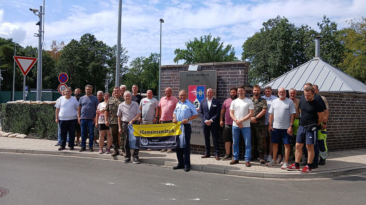 Mit spannenden Themen beschäftigte sich die „Blaue Stunde“ im Munitionsversorgungszentrum West (MunVersZWes) in Wulfen. Foto: DBwV/Gemmer