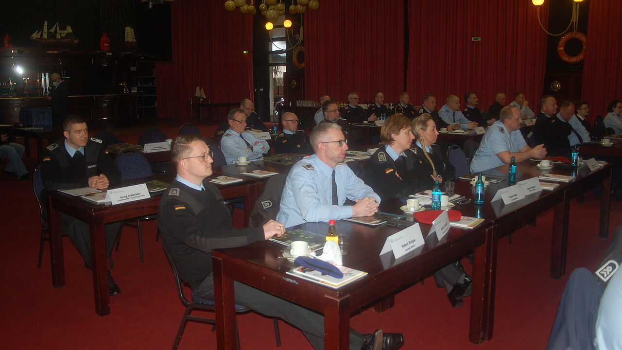 Die Räume der ehemaligen Kaserne in Hohenkirchen-Wangerland bieten gute Voraussetzungen für Verbandstagungen. Foto: DBwV