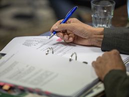 Auf der hybriden Landesversammlung Ost haben die Delegierten über knapp 200 Anträge beraten und entschieden. Foto: DBwV/Yann Bombeke