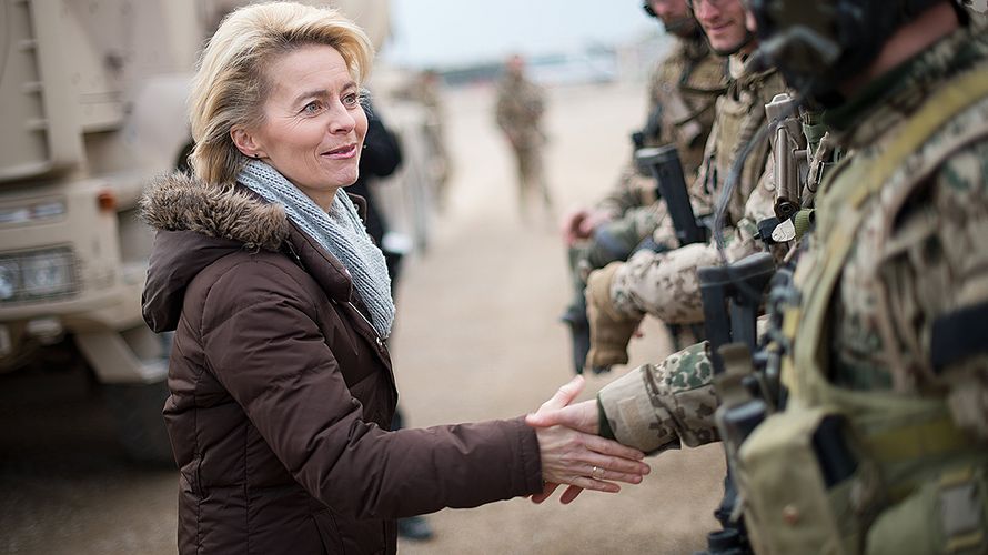 Verteidigungsministerin Ursula von der Leyen zieht nach mehreren Skandalen bei der Bundeswehr Konsequenzen