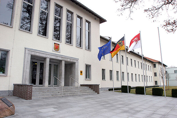 Im Einsatzführungskommando in Potsdam werden die Aufträge für Auslandseinsätze militärisch umgesetzt. Foto: PIZ EFK