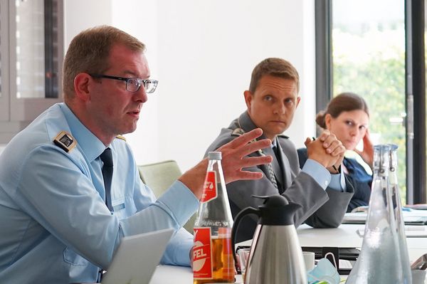 Zu den Teilnehmern des Workshops gehörten unter anderem Stabsfeldwebel Karsten Borchardt, Hauptfeldwebel Sebastian Beu und Elena Nothelle von der DBwV-Rechtsabteilung (v.l.). Foto: DBwV/Kruse