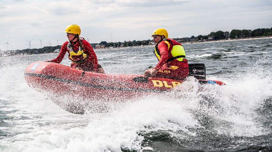 Der Zentrale Wasserrettungsdienst Küste (ZWRD-K) braucht dringend Rettungsschwimmerinnen und Rettungsschwimmer an der Küste. Foto: DLRG