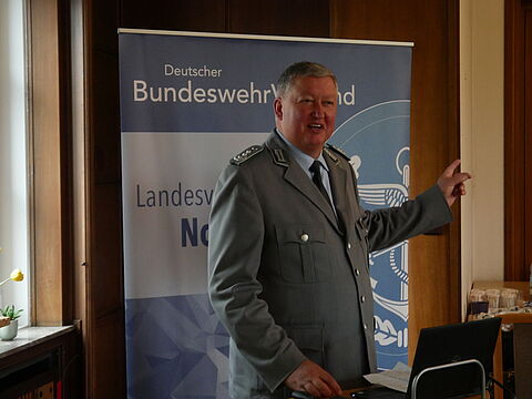 Thomas Beer informierte über den Verbandstag und aktuelle Handlungsfelder. Foto: DBwV