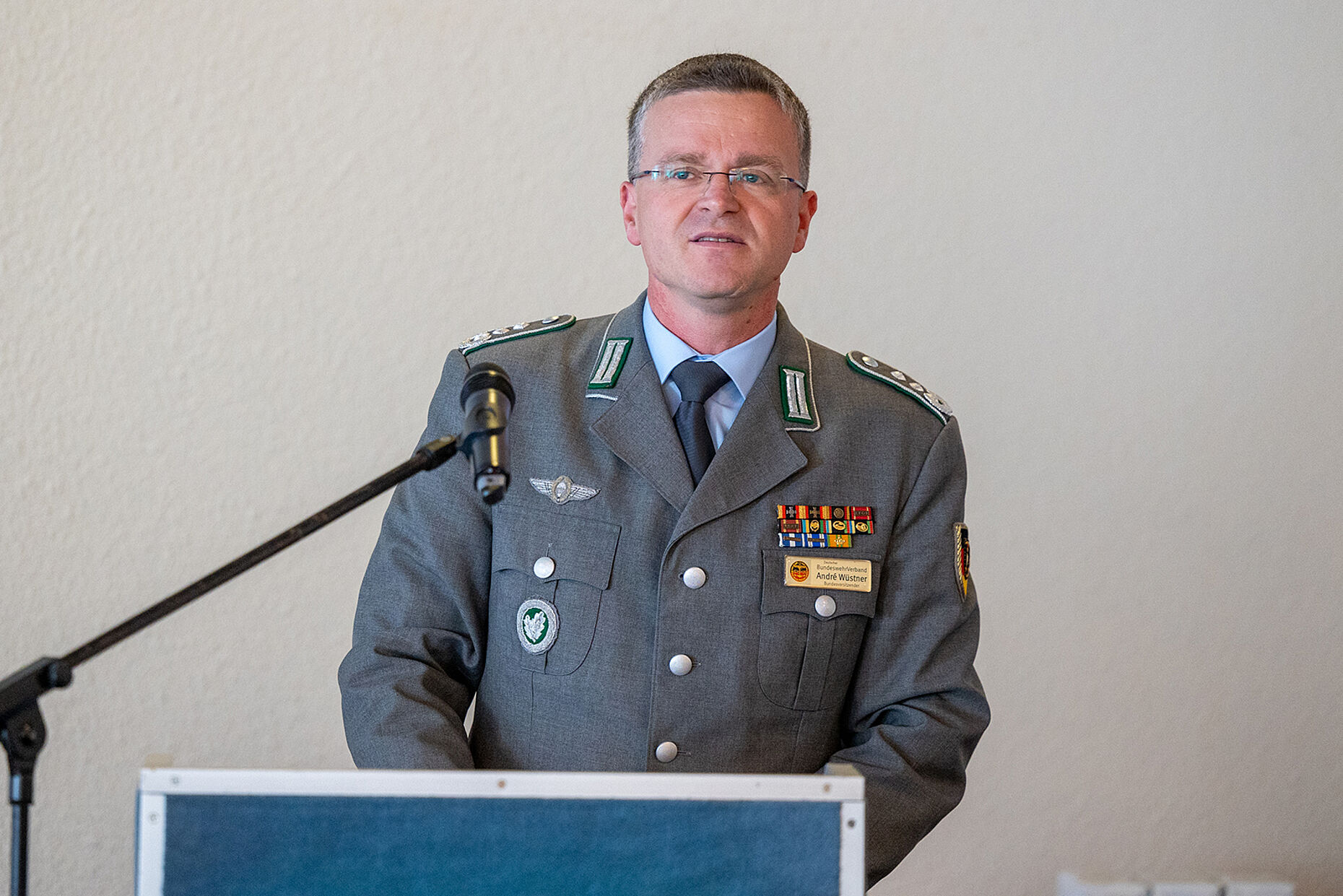 Oberst André Wüstner beschrieb die Probleme in der Nachwuchsgewinnung der Bundeswehr. Foto: DBwV/Yann Bombeke