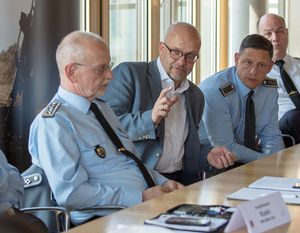 Fritz Felgentreu (2. v.l.) ist der neue verteidigungspolitische Sprecher der SPD-Fraktion im Bundestag Foto: DBwV/Hepner