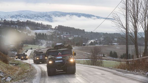 Gebirgsjäger bei der Übung Trident Juncture 2018. Während der Übung legen die Soldaten fast 500 Kilometer Wegstrecke durch Norwegen zurück. Foto: Bundeswehr/Lutz Leibelt