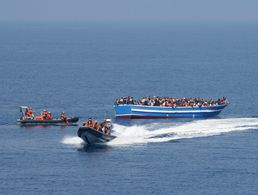 Seenotrettung auf dem Mittelmeer. Fotos: Bundeswehr