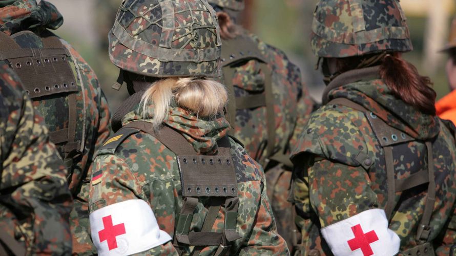 Soldaten im Dienst werden beim G-20-Gipfel wie üblich Uniform tragen, alle anderen sollen zu ihrem eigenen Schutz darauf verzichten Foto: Bundeswehr