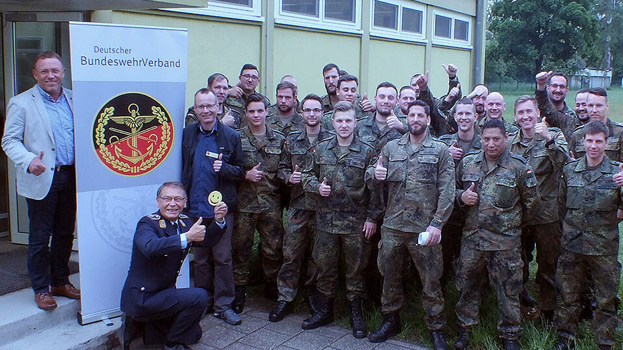 Alle wichtigen Informationen zur Vorbereitung auf eine zivilberufliche Karriere erhielten Zeitsoldaten in Germersheim. Foto: Stabsfeldwebel Frank Wiedemann
