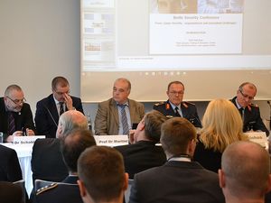"Die europäische Verteidigung" ist das große Thema in den Panels. Foto: DBwV