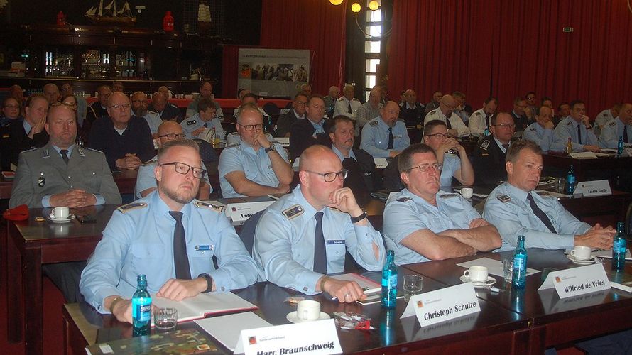 An der Tagung nehmen rund 50 Berufssoldatinnen und -soldaten teil. Foto: Johann Fritsch