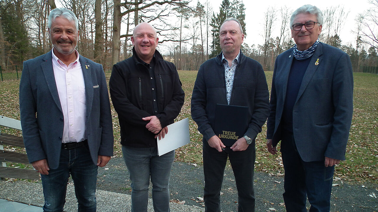 Oberstabsfeldwebel a.D. Rainer Koch, Oberfeldwebel d.R. Heinz Stutz, Oberstabsfeldwebel a.D. Günter Pukat und Hauptmann a.D. Helmut Pries (v.l.). Foto: Klaus Böttcher